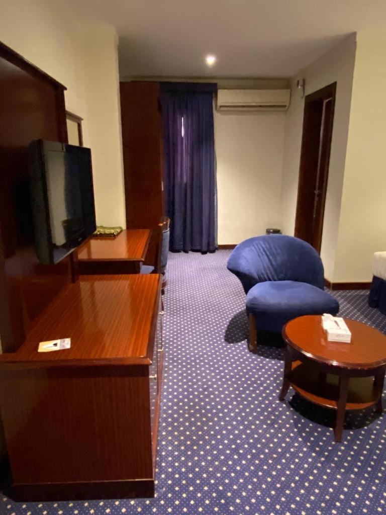 Onizah Hotel Унайза Екстериор снимка