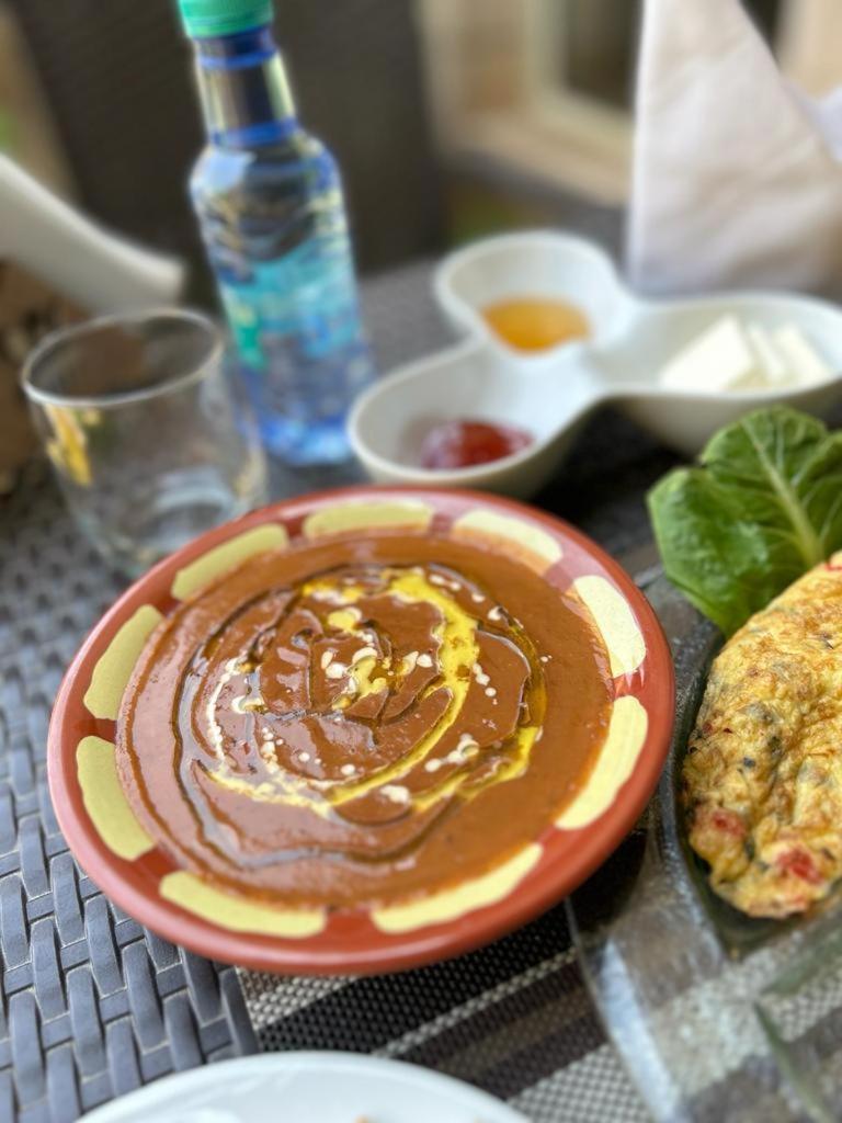 Onizah Hotel Унайза Екстериор снимка